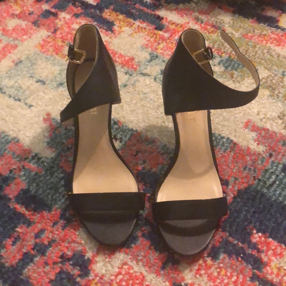 Nine West kitten heel leather sandal heels